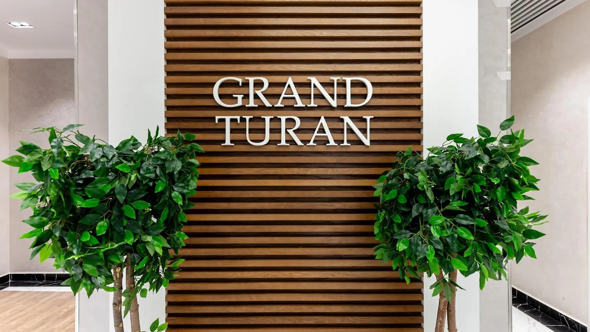 Grand Turan Comfort Apartments Astana